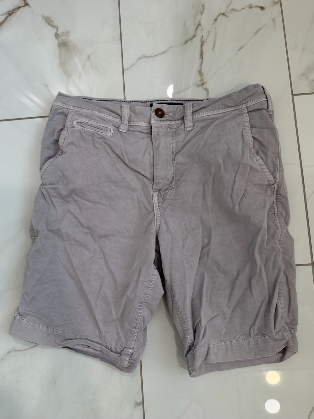 American Eagle Outfitters Men’s Light Gray shorts - 28